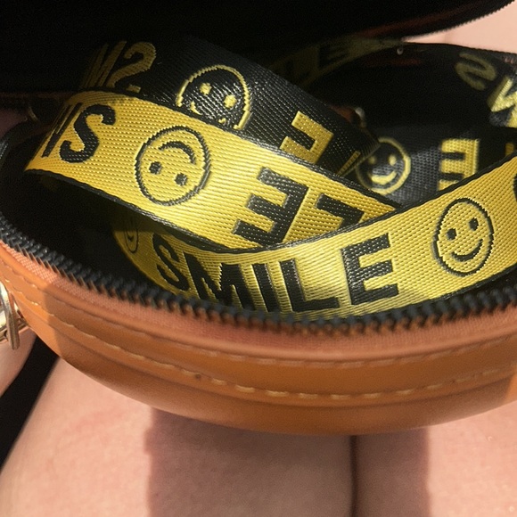 Brown Donut 🍩 Crossbody Clutch bag - Picture 5 of 5